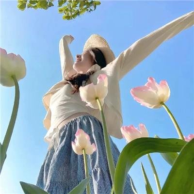 她房间里的云